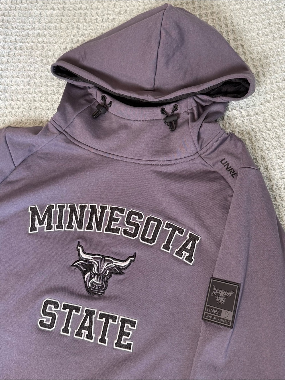NWT UNRL Minnesota State Crossover Hoodie II Medium Mavericks Purple Sweatshirt